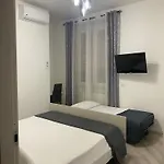 M&m's Guest house